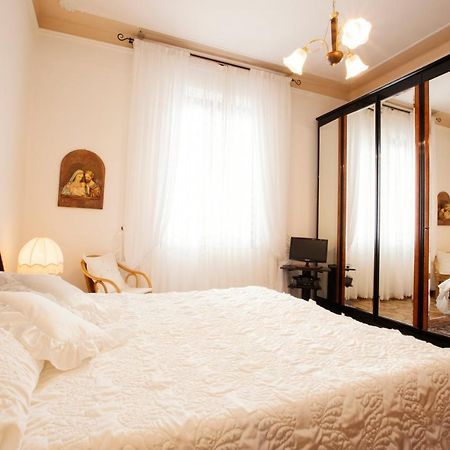 Room Cavour, Nearby Cinqueterre La Spezia Ngoại thất bức ảnh