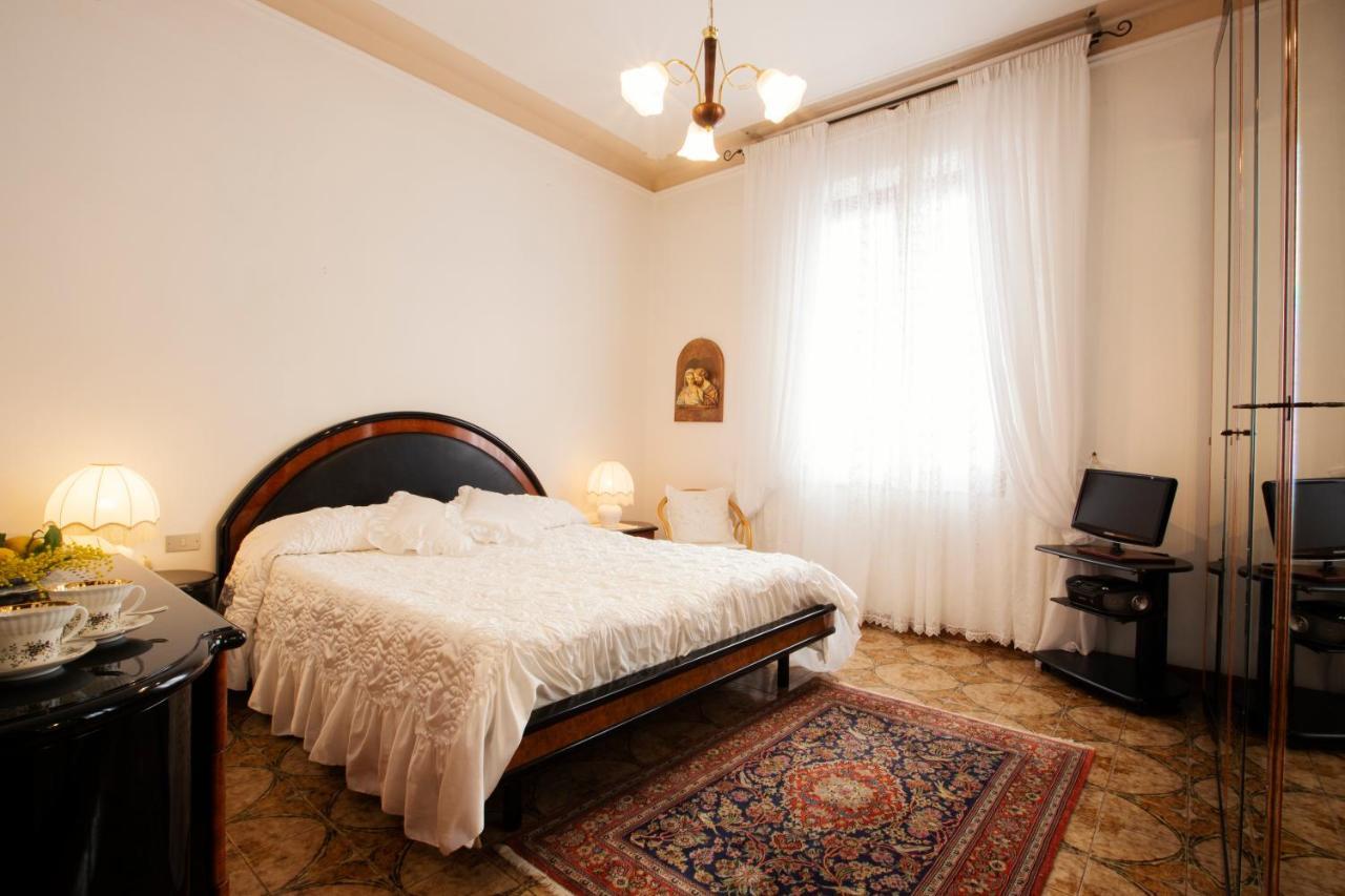 Room Cavour, Nearby Cinqueterre La Spezia Ngoại thất bức ảnh