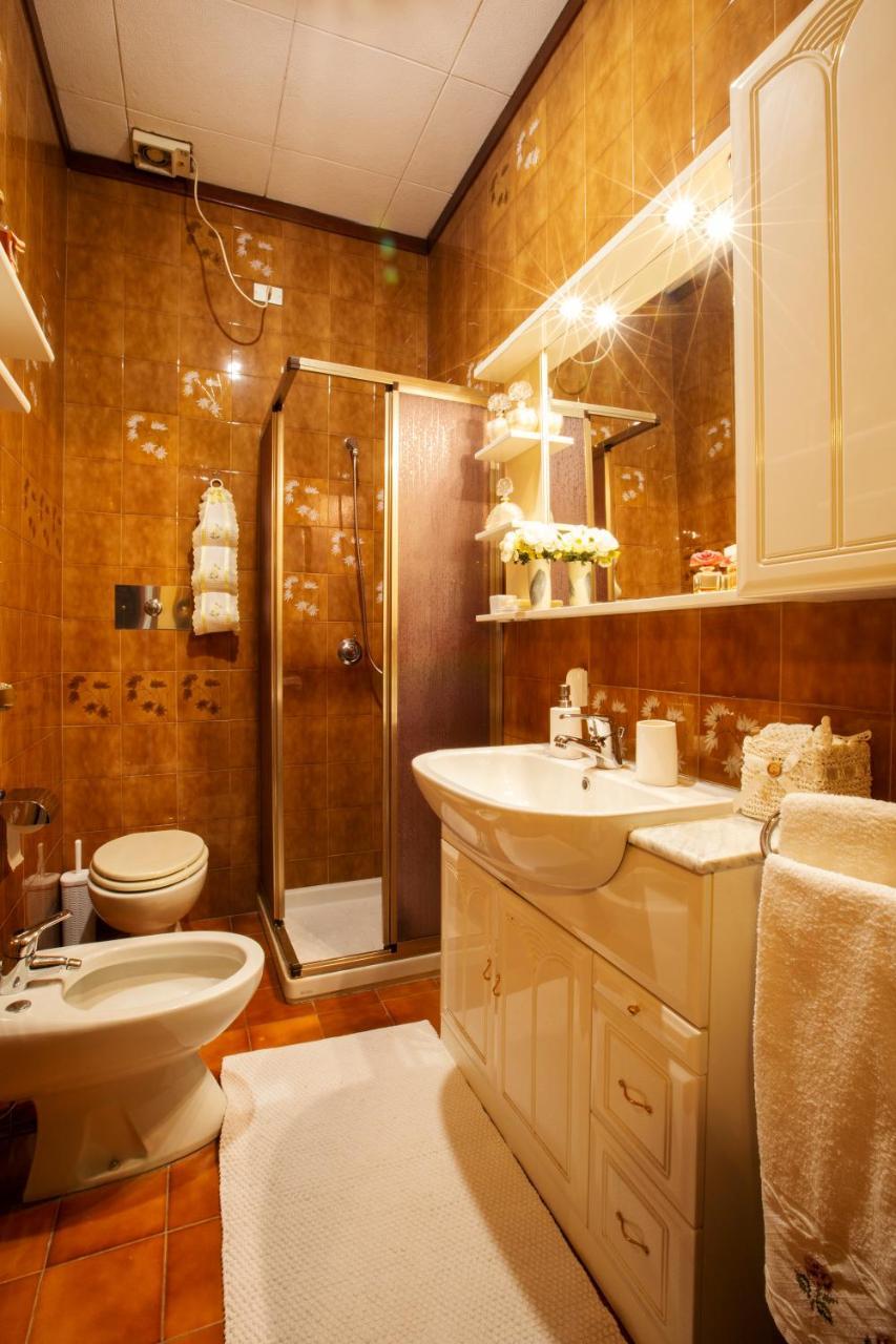 Room Cavour, Nearby Cinqueterre La Spezia Ngoại thất bức ảnh